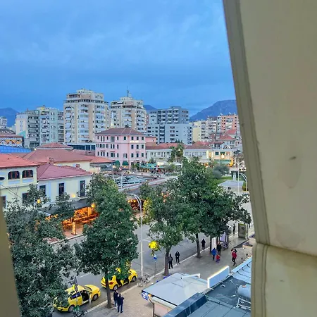 Retro Seven Tirana